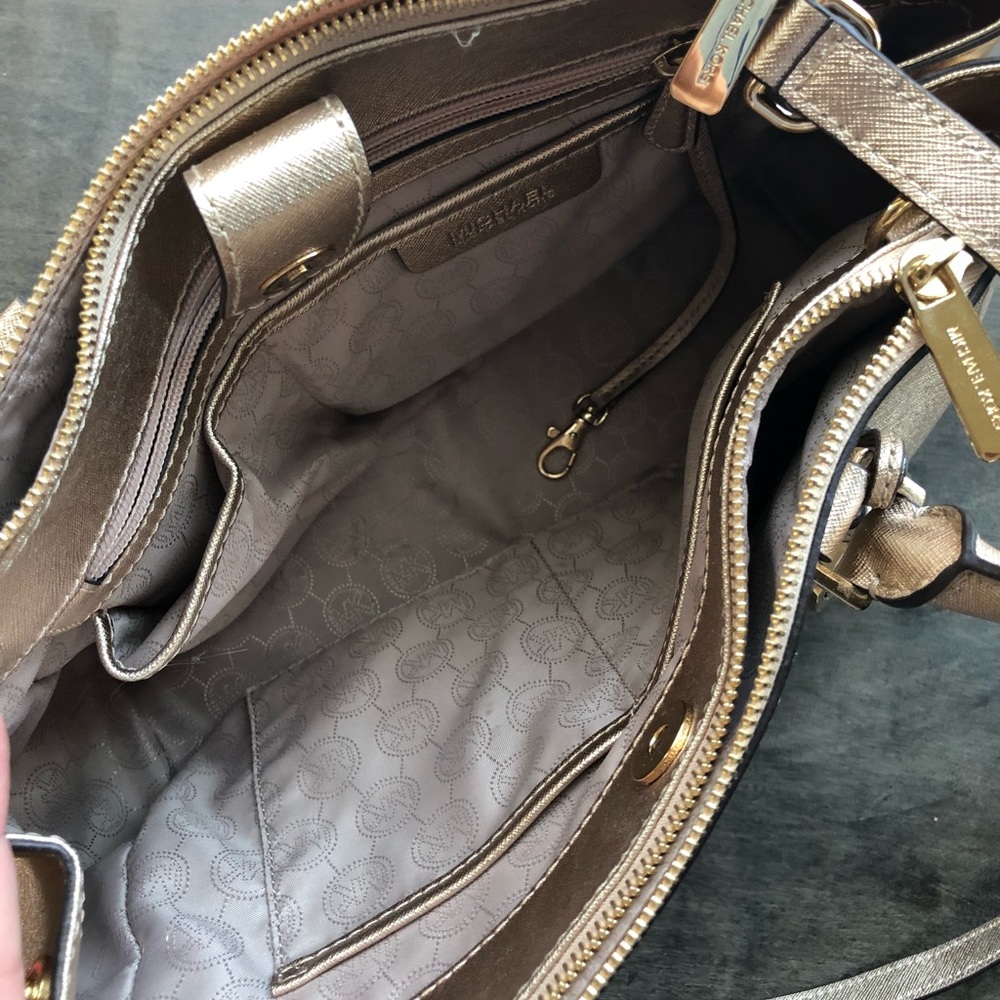 Michael Kors Purse - Picture 2 of 4